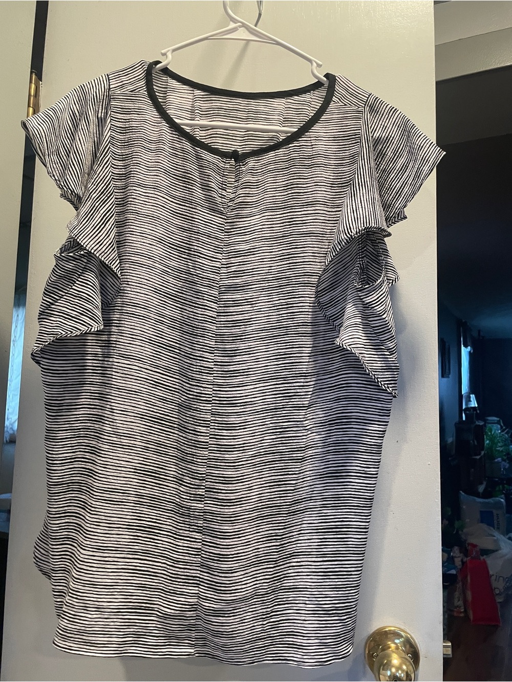Elle Black & White Striped Ruffle Sleeve Top size L